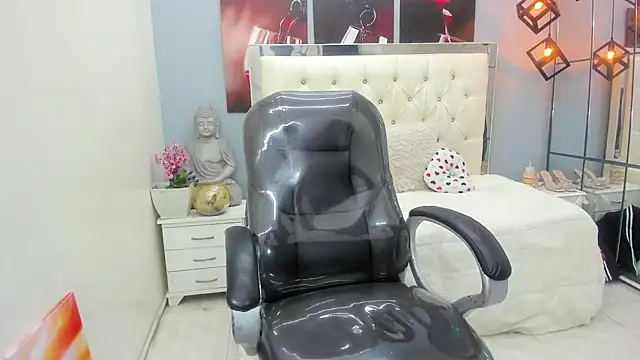 Eilish hall online show from December 14, 10:47 pm