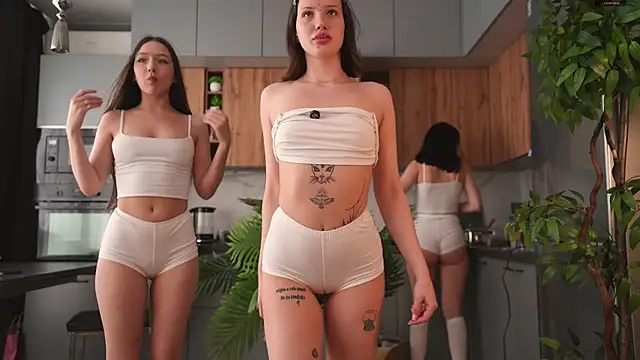 Anny Molly online show from April 17, 6:49 am