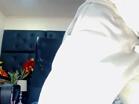 Snapshot of StivBigCock chatting on September 30, 2:05 am StivBigCock online show from September 30, 2:05 am