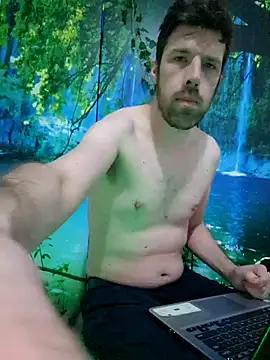 welcome-to-the-jungle online show from March 5, 6:26 pm