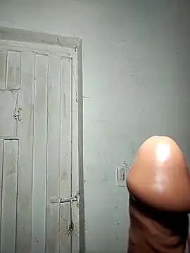 Snapshot of Georgina_Bigboobs chatting on September 21, 4:47 am Georgina Bigboobs online show from September 21, 4:47 am