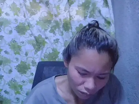 Sweeetgurll online show from September 9, 8:25 am