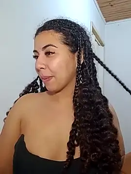 Snapshot of A_maddy chatting on October 22, 1:50 am A maddy online show from October 22, 1:50 am