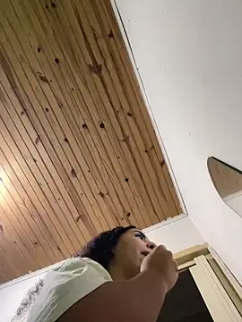 A maddy online show from April 4, 2:10 am