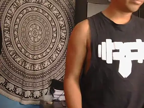 Snapshot of latinboybigdick chatting on September 13, 6:18 pm latinboybigdick online show from September 13, 6:18 pm