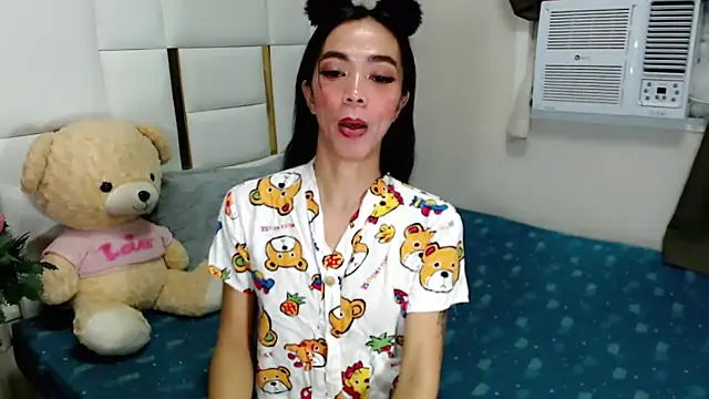 Snapshot of diamondnaked_ chatting on October 13, 7:36 pm diamondnaked  online show from October 13, 7:36 pm