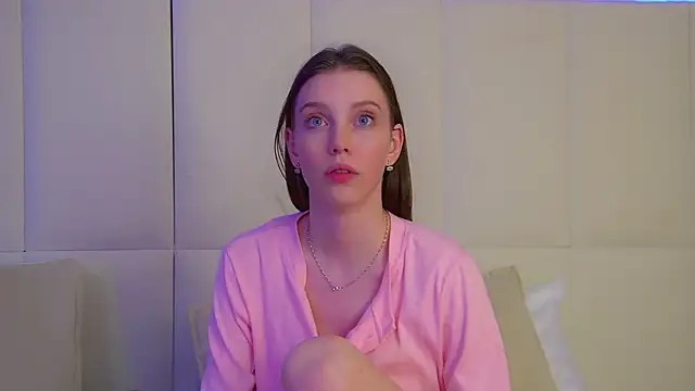 Snapshot of VeronicaVances chatting on November 4, 6:29 pm VeronicaVances online show from November 4, 6:29 pm