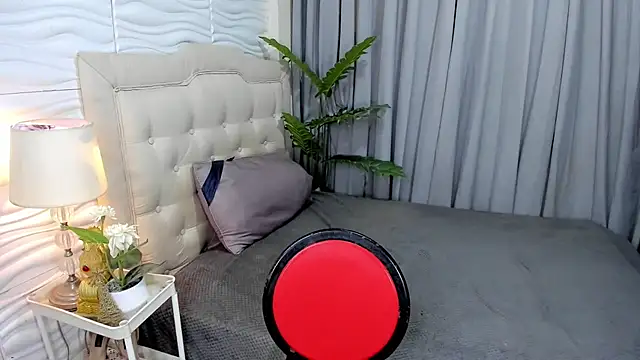 Patricia Anderson online show from November 12, 5:52 am