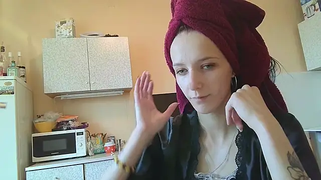 Snapshot of Lucy_Divine chatting on September 12, 9:53 am Lucy Divine online show from September 12, 9:53 am