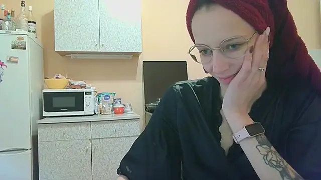 Snapshot of Lucy_Divine chatting on September 16, 11:22 am Lucy Divine online show from September 16, 11:22 am