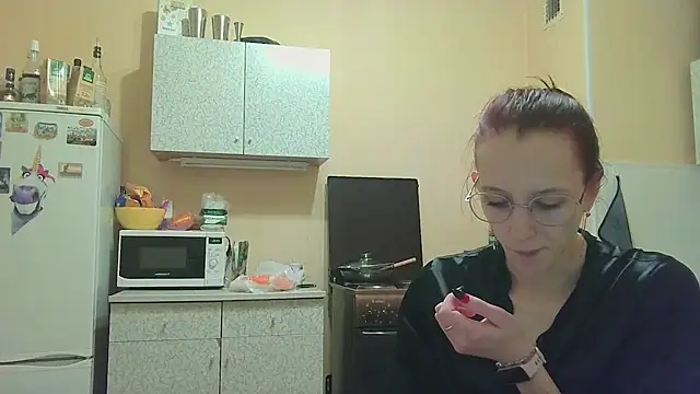 Snapshot of Lucy_Divine chatting on November 3, 7:37 pm Lucy Divine online show from November 3, 7:37 pm