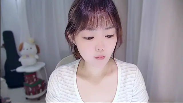 YUANYUAN-A online show from April 4, 12:35 pm