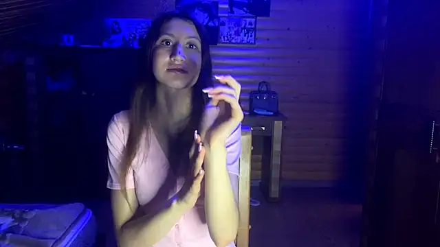 Shyselly online show from November 1, 5:15 pm