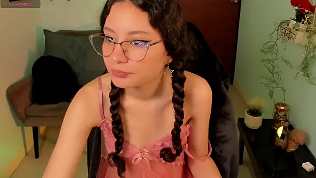 Krysten Riter online show from November 11, 1:44 pm