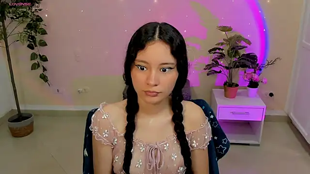 Krysten Riter online show from February 25, 1:43 pm