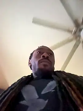 Snapshot of Scattyboo chatting on December 3, 8:00 am Scattyboo online show from December 3, 8:00 am