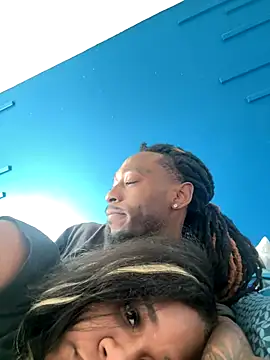 Snapshot of Scattyboo chatting on December 14, 7:51 pm Scattyboo online show from December 14, 7:51 pm