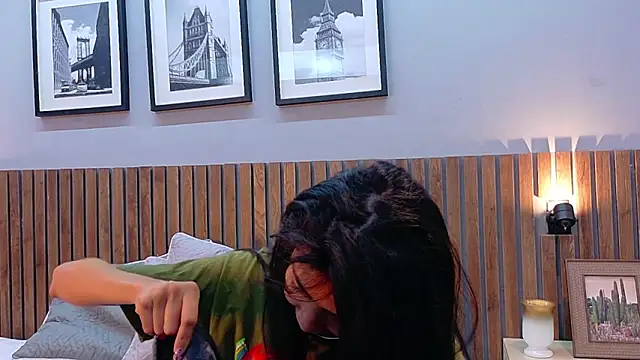 luna roja25 online show from February 26, 12:59 pm