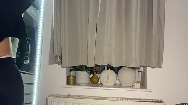 Snapshot of KayleeBella chatting on November 3, 7:59 pm KayleeBella online show from November 3, 7:59 pm