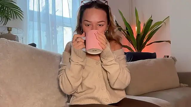 KayleeBella online show from January 18, 11:36 am