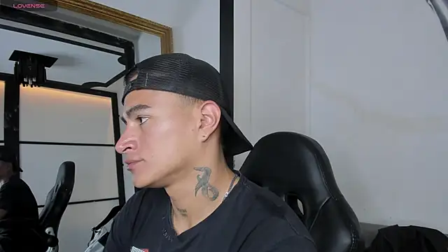 Snapshot of LiamDeep chatting on September 27, 8:14 pm LiamDeep online show from September 27, 8:14 pm