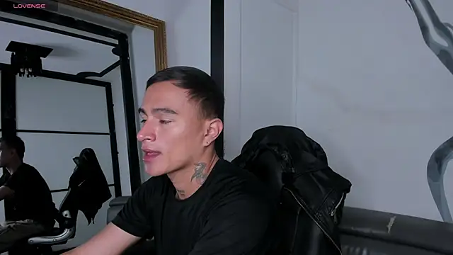 Snapshot of LiamDeep chatting on September 28, 4:12 pm LiamDeep online show from September 28, 4:12 pm