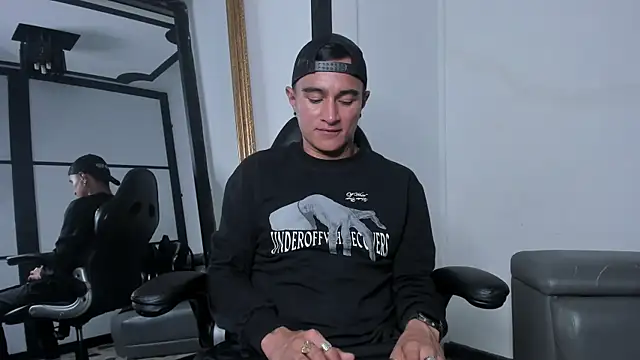 Snapshot of LiamDeep chatting on September 30, 4:50 am LiamDeep online show from September 30, 4:50 am