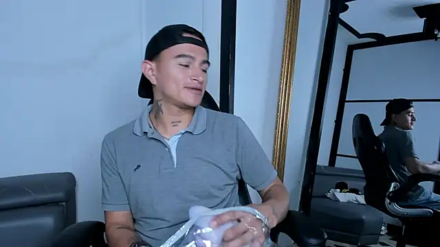 Snapshot of LiamDeep chatting on October 3, 7:44 pm LiamDeep online show from October 3, 7:44 pm