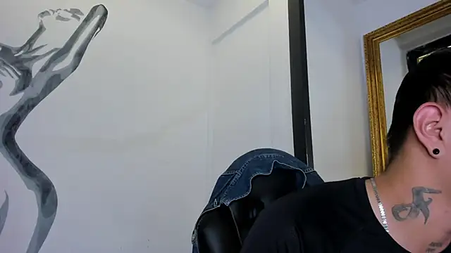 Snapshot of LiamDeep chatting on October 9, 8:18 pm LiamDeep online show from October 9, 8:18 pm