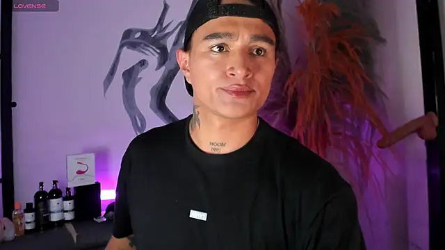 Snapshot of LiamDeep chatting on October 23, 9:02 pm LiamDeep online show from October 23, 9:02 pm