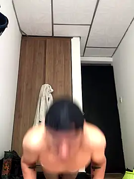 Snapshot of LiamDeep chatting on November 4, 3:33 pm LiamDeep online show from November 4, 3:33 pm