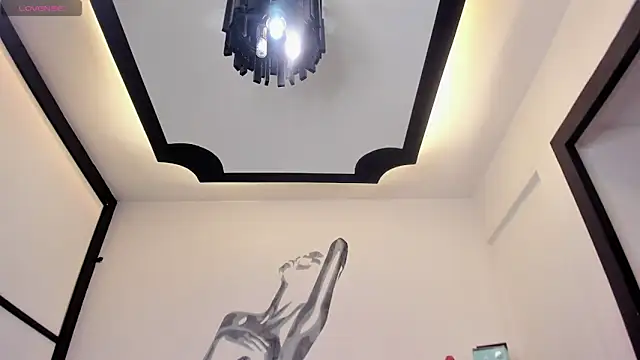 Snapshot of LiamDeep chatting on November 6, 8:43 pm LiamDeep online show from November 6, 8:43 pm