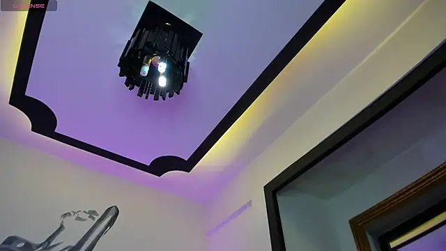 Snapshot of LiamDeep chatting on November 14, 8:40 pm LiamDeep online show from November 14, 8:40 pm