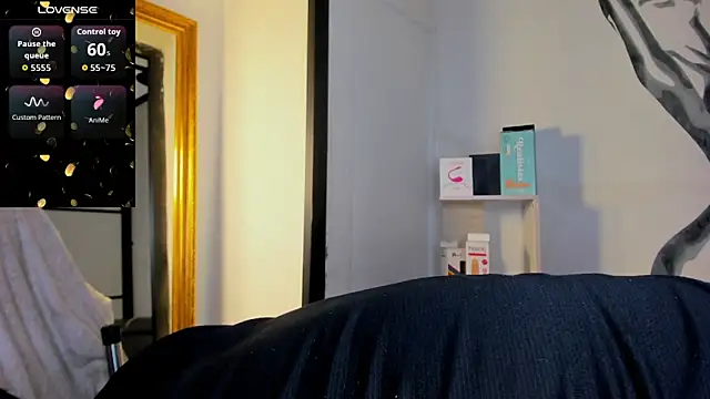 Snapshot of LiamDeep chatting on November 16, 8:14 pm LiamDeep online show from November 16, 8:14 pm