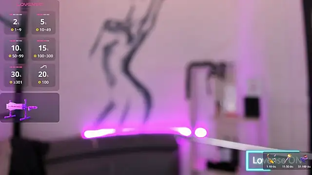 Snapshot of LiamDeep chatting on November 19, 8:42 pm LiamDeep online show from November 19, 8:42 pm