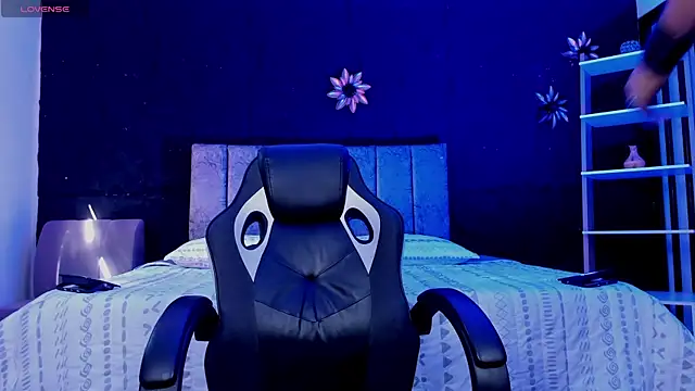 Snapshot of LiamDeep chatting on June 23, 8:18 pm LiamDeep online show from June 23, 8:18 pm