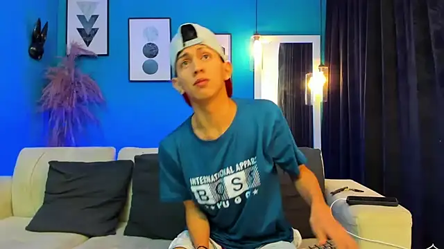 Marcus and Tony online show from March 6, 3:14 am