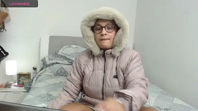 sophie lopez1 online show from February 13, 4:22 am