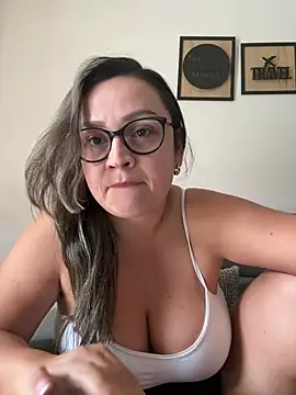 Snapshot of sophie_lopez1 chatting on July 1, 9:14 pm sophie lopez1 online show from July 1, 9:14 pm