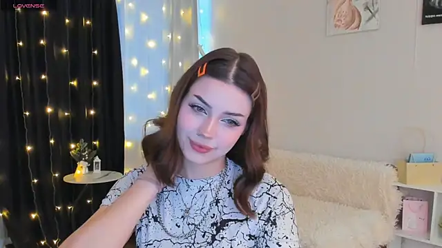 PurrrBerry online show from January 6, 4:27 am