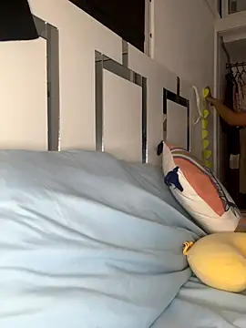 Snapshot of fendi_E chatting on October 5, 5:50 am fendi E online show from October 5, 5:50 am