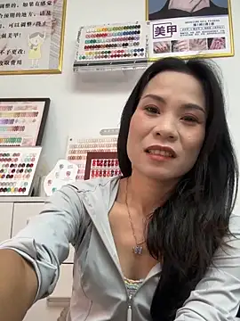 Baby-mmm online show from October 25, 5:26 am