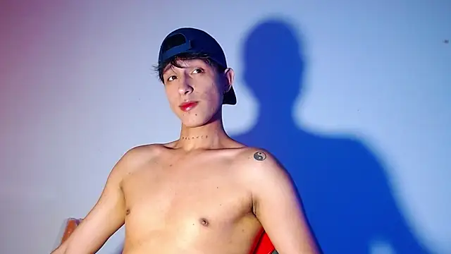 rowanbigboy23 online show from December 19, 7:54 pm