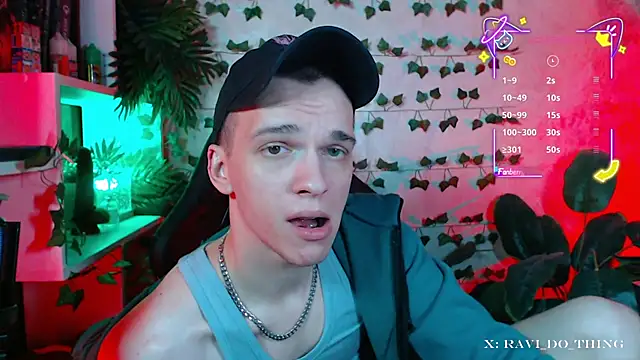 Snapshot of frozen_boy chatting on September 24, 4:54 pm frozen boy online show from September 24, 4:54 pm