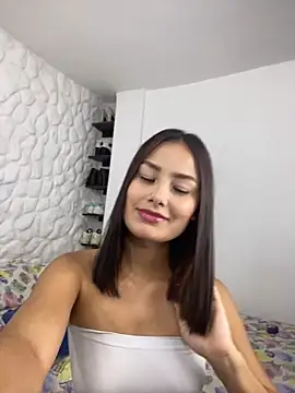 Snapshot of alasska_18 chatting on September 12, 11:04 pm alasska 18 online show from September 12, 11:04 pm