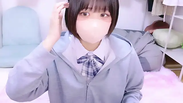 Hinata Sun online show from March 5, 7:32 pm