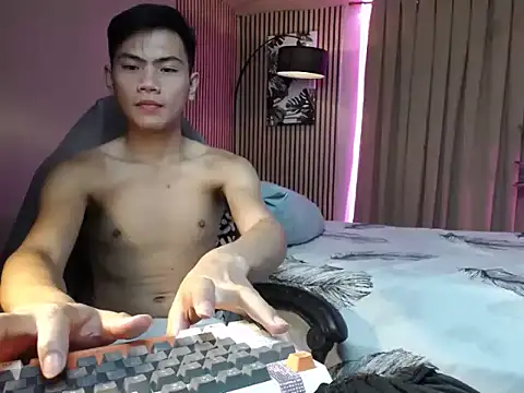 Snapshot of alex_cummer chatting on October 27, 5:06 pm alex cummer online show from October 27, 5:06 pm