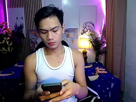 Snapshot of alex_cummer chatting on February 9, 8:57 pm alex cummer online show from February 9, 8:57 pm