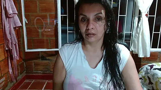 Snapshot of Milf_Fantassyy chatting on September 11, 11:16 pm Milf Fantassyy online show from September 11, 11:16 pm