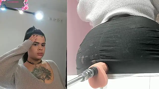 Snapshot of Missy_Aprill chatting on February 27, 12:27 pm Missy Aprill online show from February 27, 12:27 pm